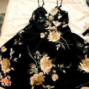 Black flower theme mini wavy dress
